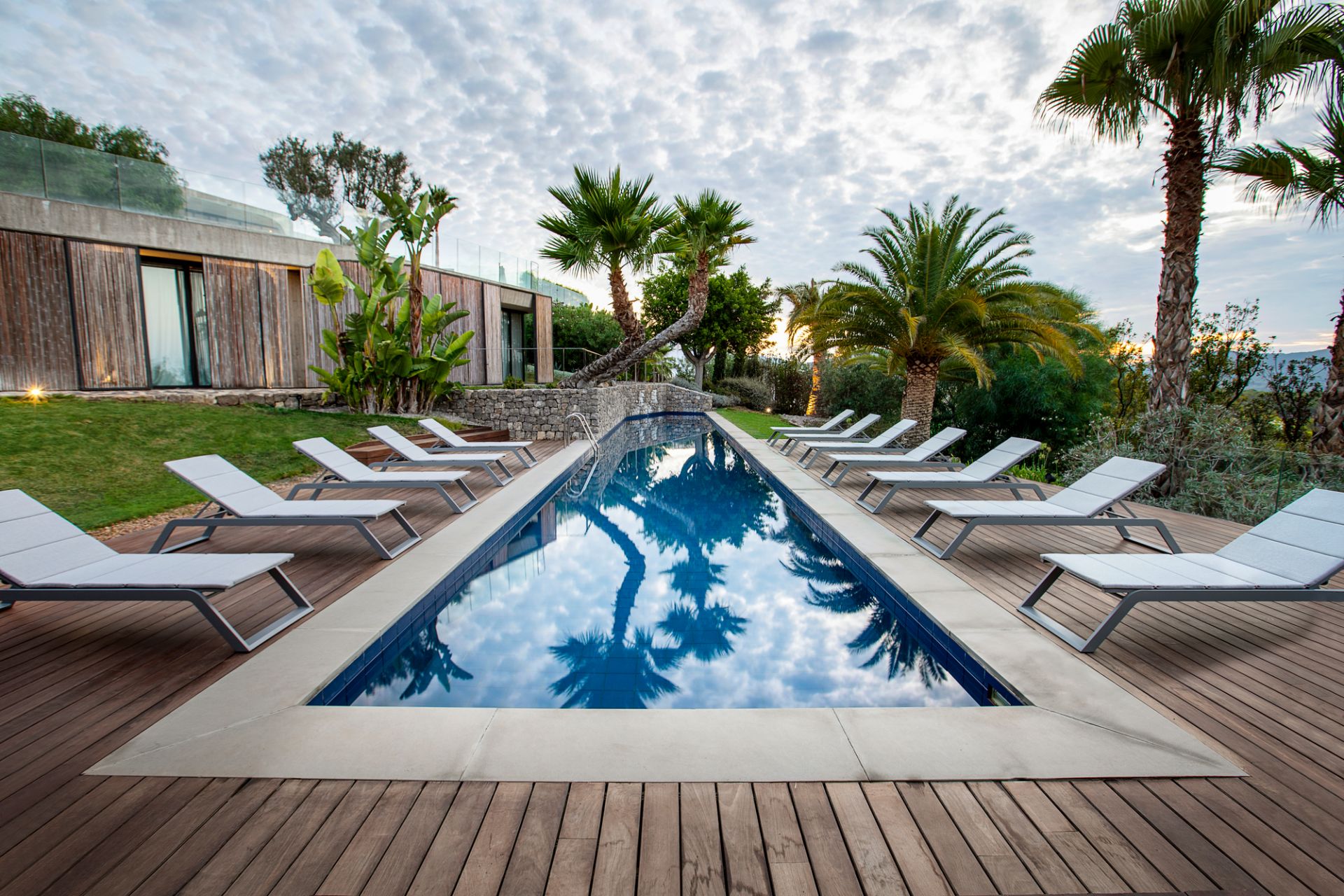 Siesta pool lounger outlet